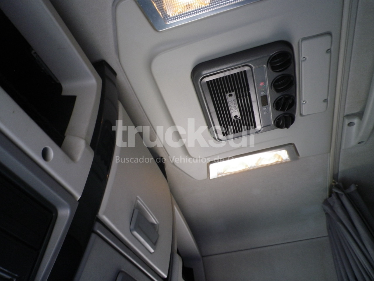 Cabeza tractora RENAULT T440 SLEEPER CAB: foto 9