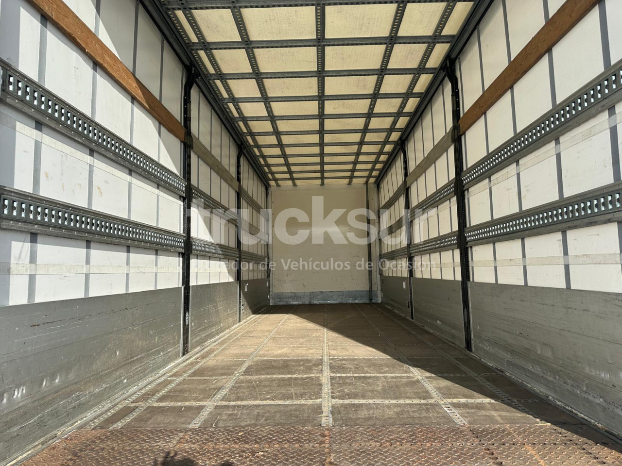 Camión lona SCANIA P320: foto 10