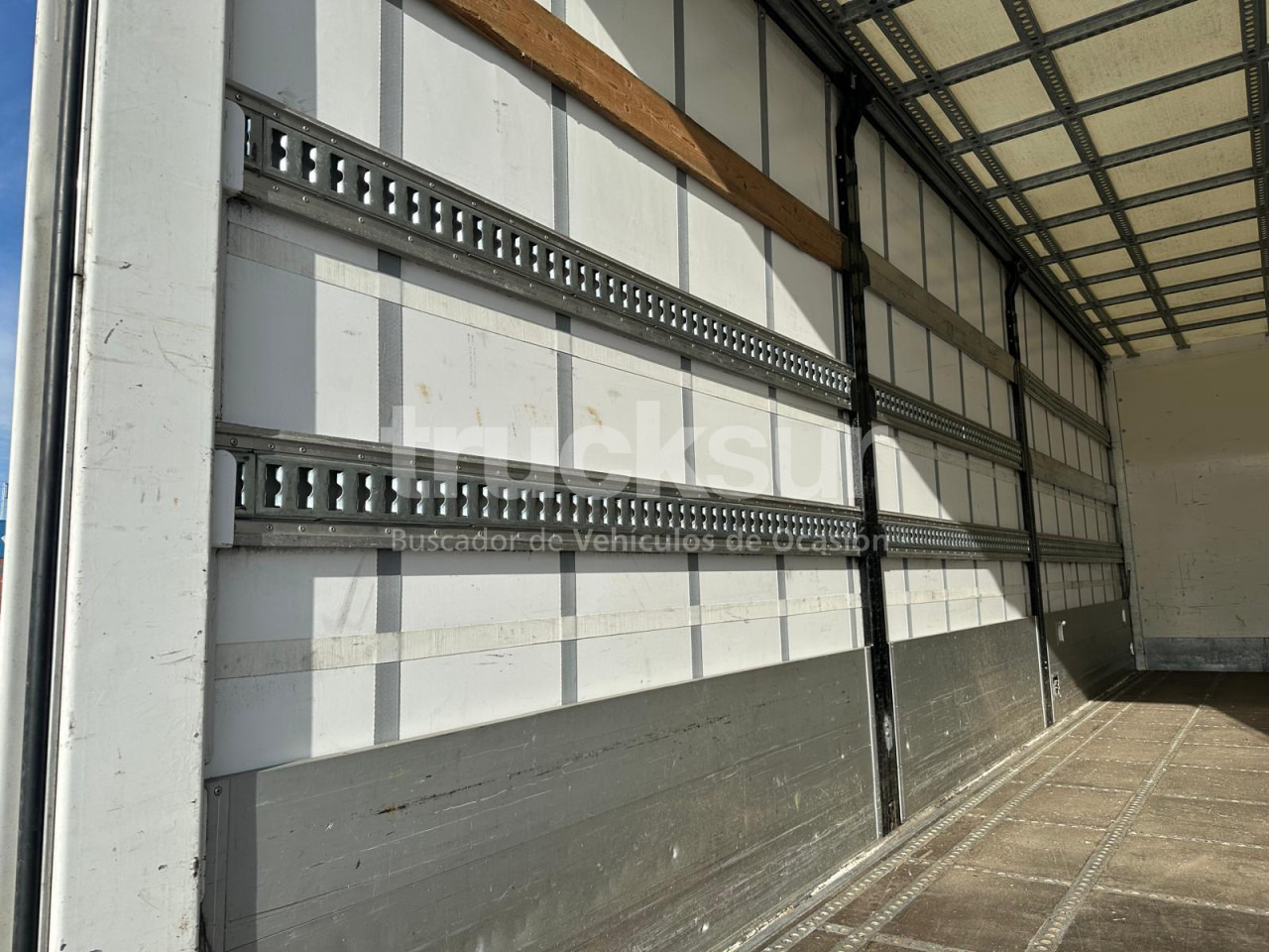 Camión lona SCANIA P320: foto 13