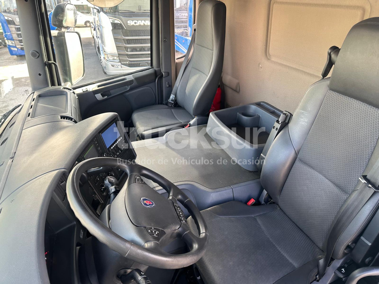 Camión lona SCANIA P320: foto 23