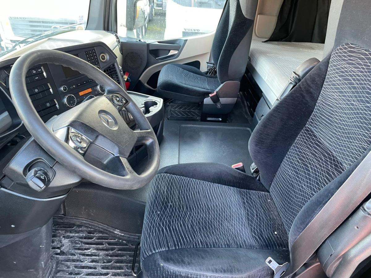 Mercedes Actros 1845 - Cabeza tractora: foto 2 Mercedes Actros 1845 - Cabeza tractora: foto 2