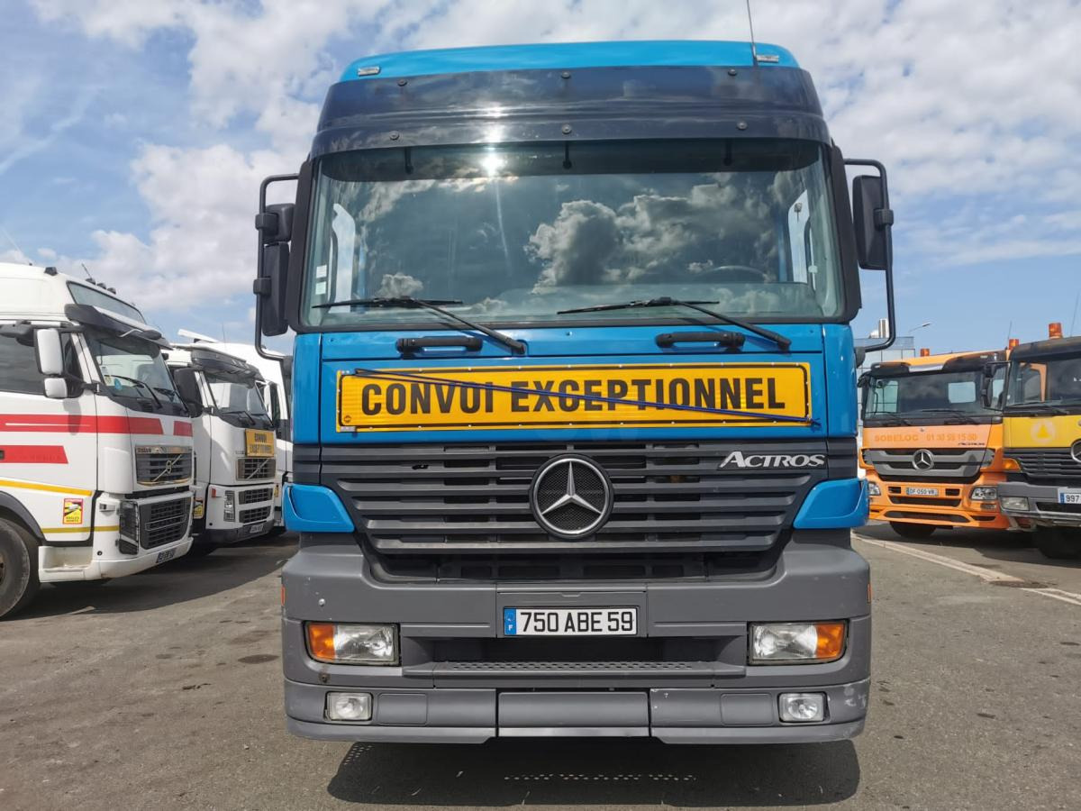 Mercedes Actros 3348 - Cabeza tractora: foto 2 Mercedes Actros 3348 - Cabeza tractora: foto 2