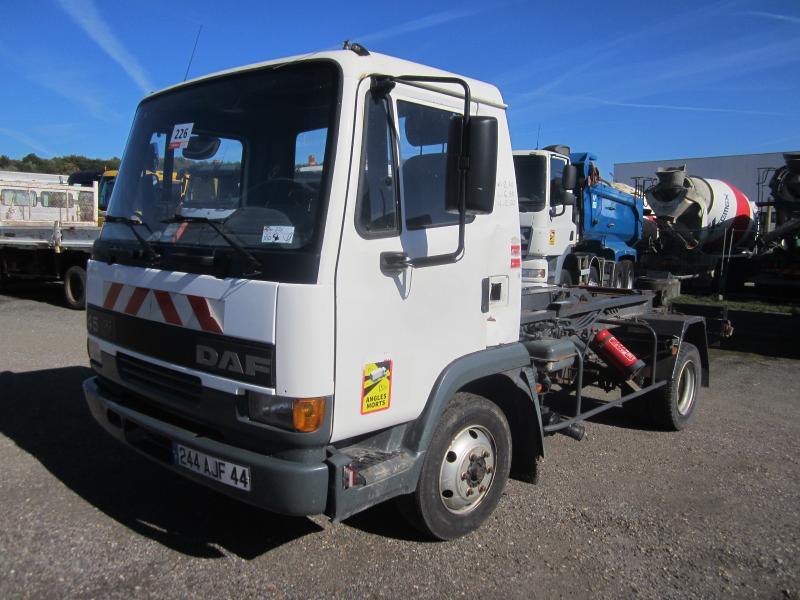 DAF 45 ATI 130 - Multibasculante camión: foto 2 DAF 45 ATI 130 - Multibasculante camión: foto 2
