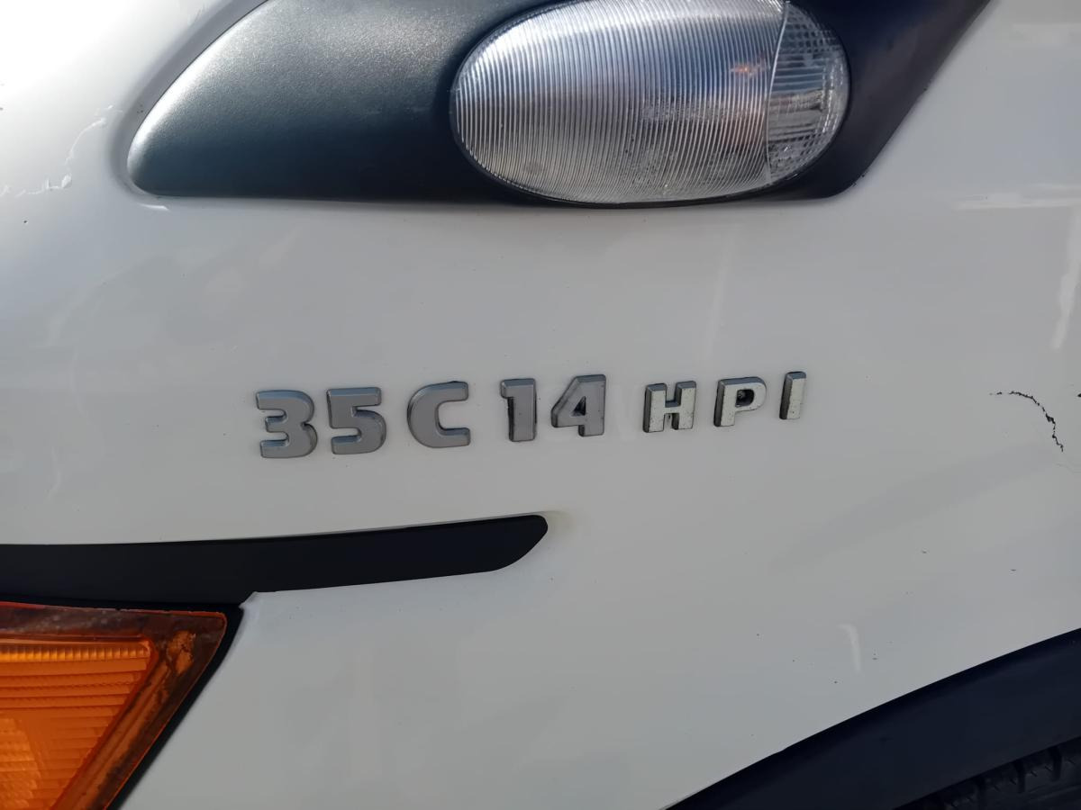 Iveco 35C14HPI - Grua de remolque autos: foto 3 Iveco 35C14HPI - Grua de remolque autos: foto 3