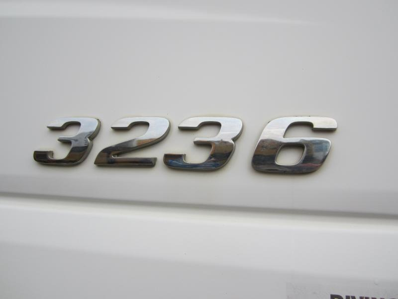 Mercedes AXOR 3236 - Volquete camión: foto 3 Mercedes AXOR 3236 - Volquete camión: foto 3