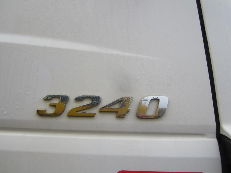 Mercedes Axor 3240 - Volquete camión: foto 3 Mercedes Axor 3240 - Volquete camión: foto 3