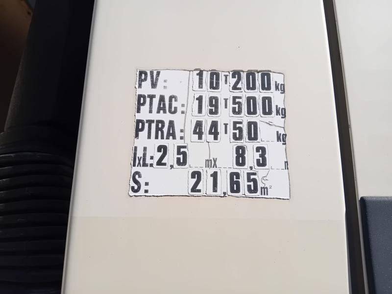 Renault Kerax 320 DCI - Volquete camión: foto 5 Renault Kerax 320 DCI - Volquete camión: foto 5