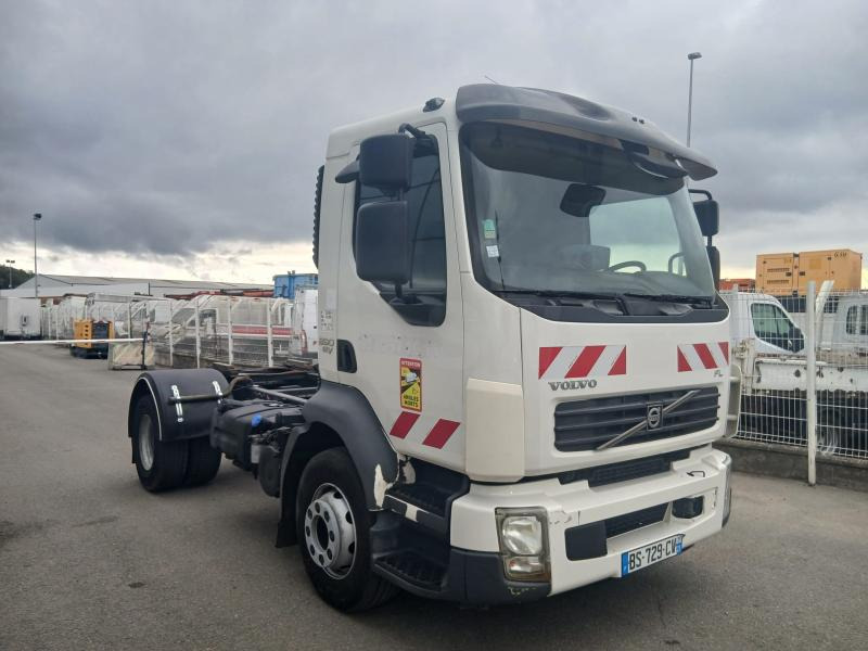 Volvo FL 260 - Chasis camión: foto 1 Volvo FL 260 - Chasis camión: foto 1
