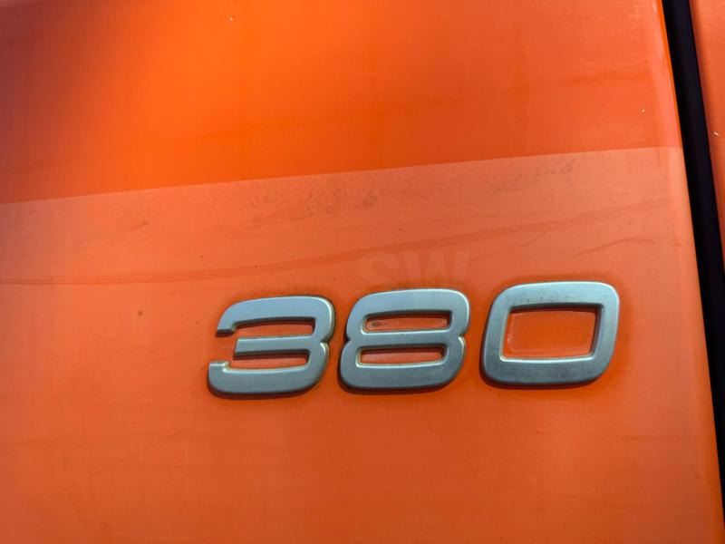 Portacontenedor de cadenas camión Volvo FM 380: foto 7