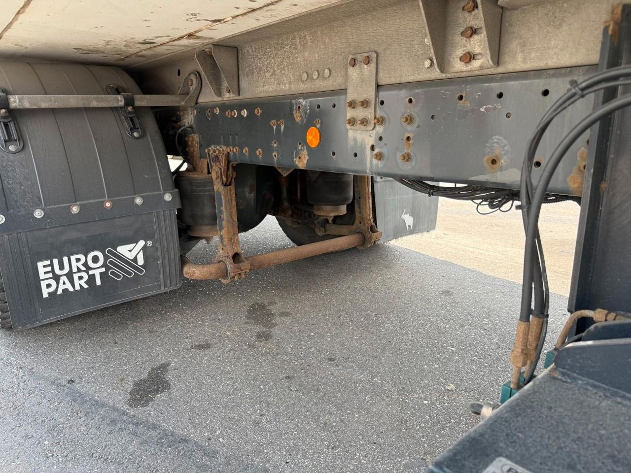 Frigorífico camión Iveco 180E32 Schmitz / Thermo King T-1200R Spectrum Iveco 180E32 Schmitz / Thermo King T-1200R Spectrum: foto 24 Frigorífico camión Iveco 180E32 Schmitz / Thermo King T-1200R Spectrum Iveco 180E32 Schmitz / Thermo King T-1200R Spectrum: foto 24