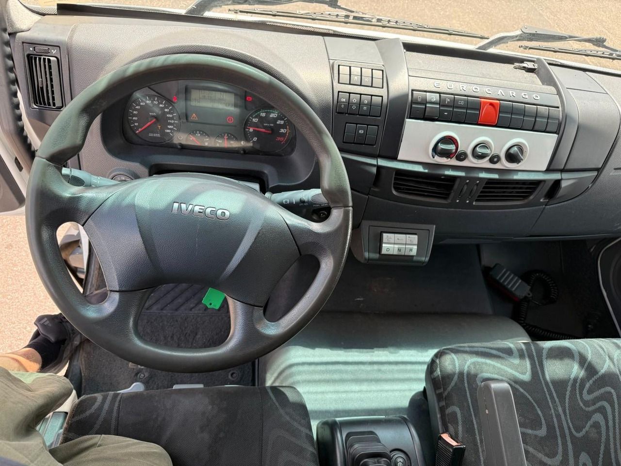 Frigorífico camión Iveco 180E32 Schmitz / Thermo King T-1200R Spectrum Iveco 180E32 Schmitz / Thermo King T-1200R Spectrum: foto 6 Frigorífico camión Iveco 180E32 Schmitz / Thermo King T-1200R Spectrum Iveco 180E32 Schmitz / Thermo King T-1200R Spectrum: foto 6