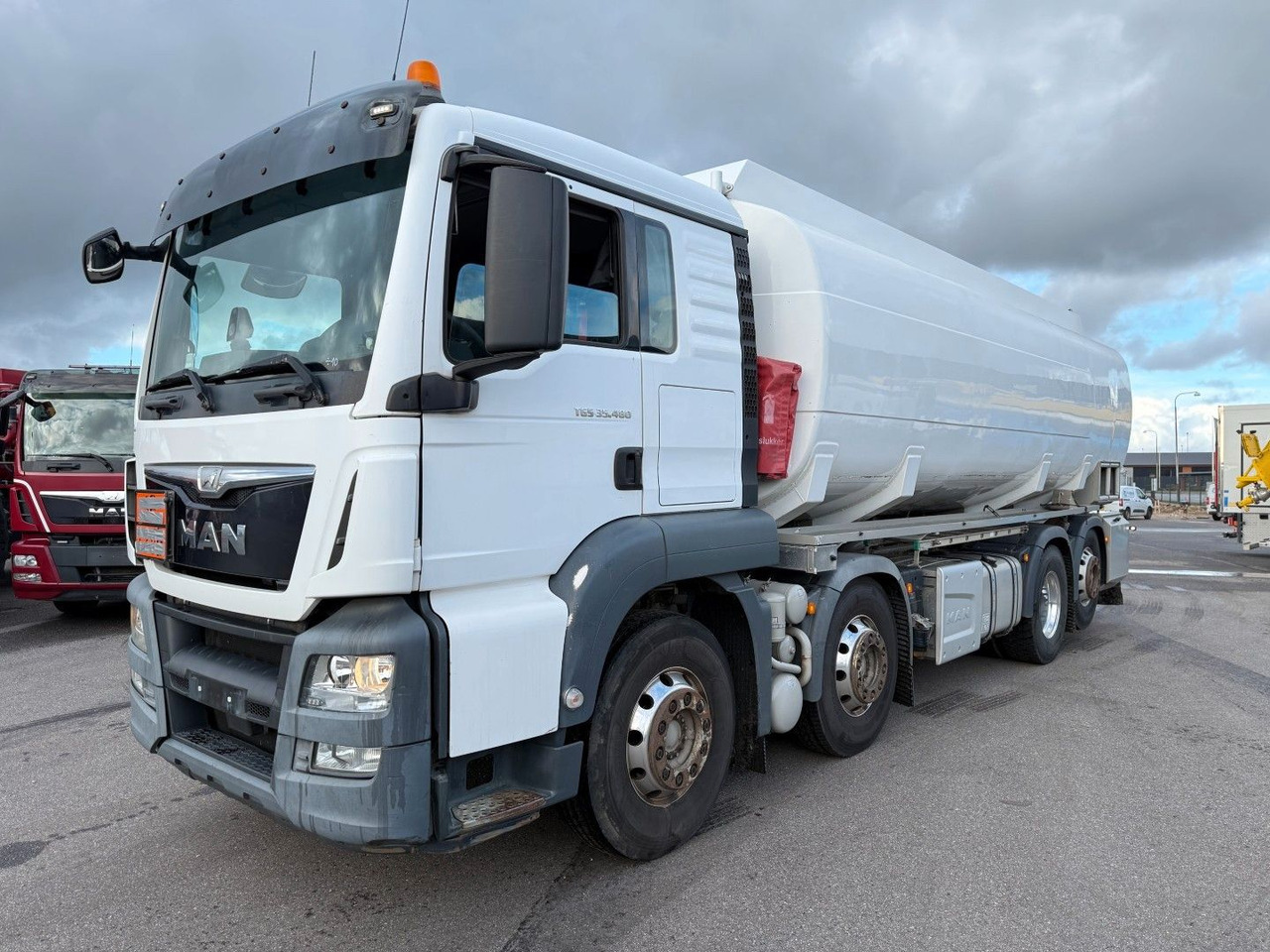 MAN TGS 35.480 8x2*6 Euro 6 23.000 l ADR Tanktruck - Cisterna camión: foto 1 MAN TGS 35.480 8x2*6 Euro 6 23.000 l ADR Tanktruck - Cisterna camión: foto 1