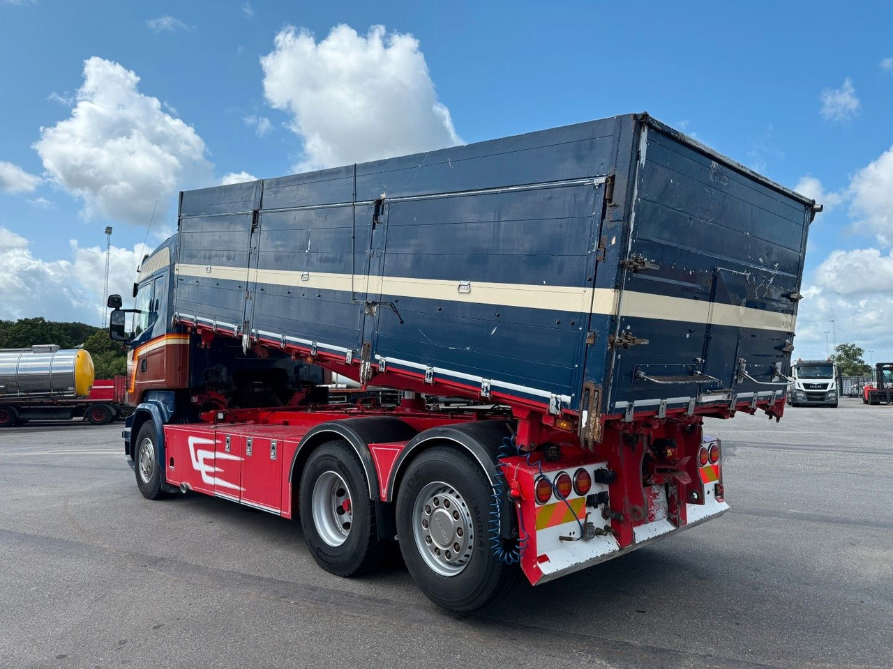 Scania R520 6x2 Highline Getreidekipper Euro 6 - Volquete camión: foto 4 Scania R520 6x2 Highline Getreidekipper Euro 6 - Volquete camión: foto 4
