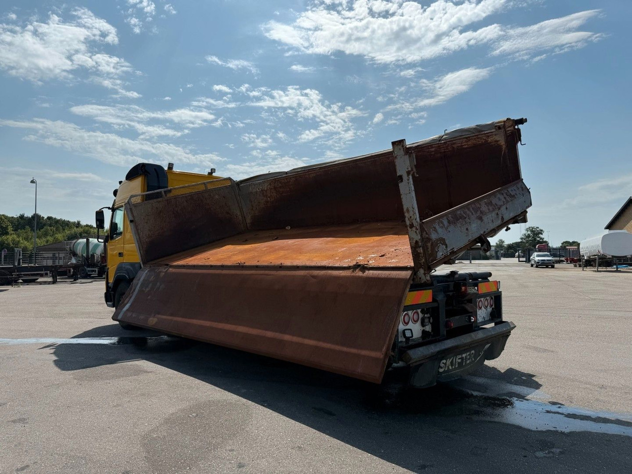 Volquete camión Volvo FMX500 8x4/4 Steel tipper Volvo FMX500 8x4/4 Steel tipper / Kipper: foto 19 Volquete camión Volvo FMX500 8x4/4 Steel tipper Volvo FMX500 8x4/4 Steel tipper / Kipper: foto 19