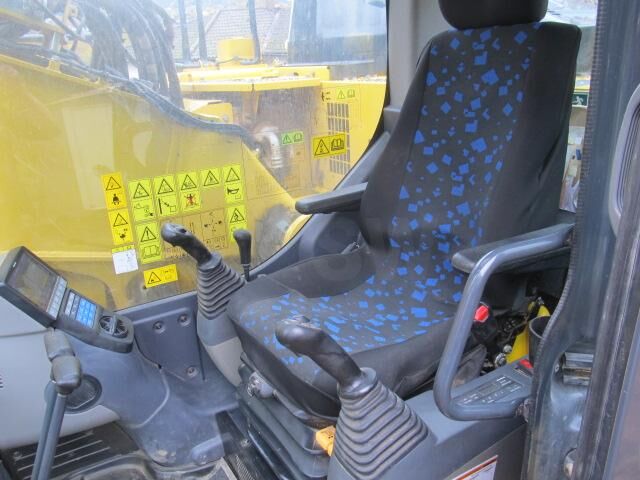 Komatsu PC228USLC-11 - Excavadora de cadenas: foto 5 Komatsu PC228USLC-11 - Excavadora de cadenas: foto 5
