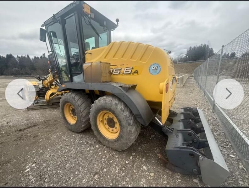 New Holland F 106.6 A - Grader: foto 1 New Holland F 106.6 A - Grader: foto 1