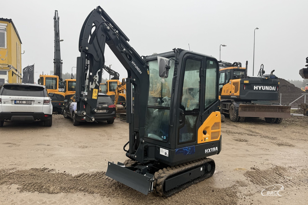 Hyundai HX19A - Miniexcavadora: foto 1 Hyundai HX19A - Miniexcavadora: foto 1