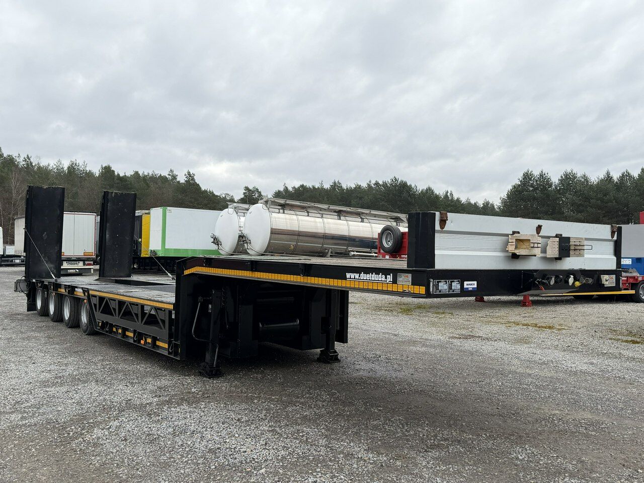 Bodex 4 osiowa NN4J Niskopodwoziówka Niskopodwozie Nowe Opony - Góndola rebajadas semirremolque: foto 5 Bodex 4 osiowa NN4J Niskopodwoziówka Niskopodwozie Nowe Opony - Góndola rebajadas semirremolque: foto 5