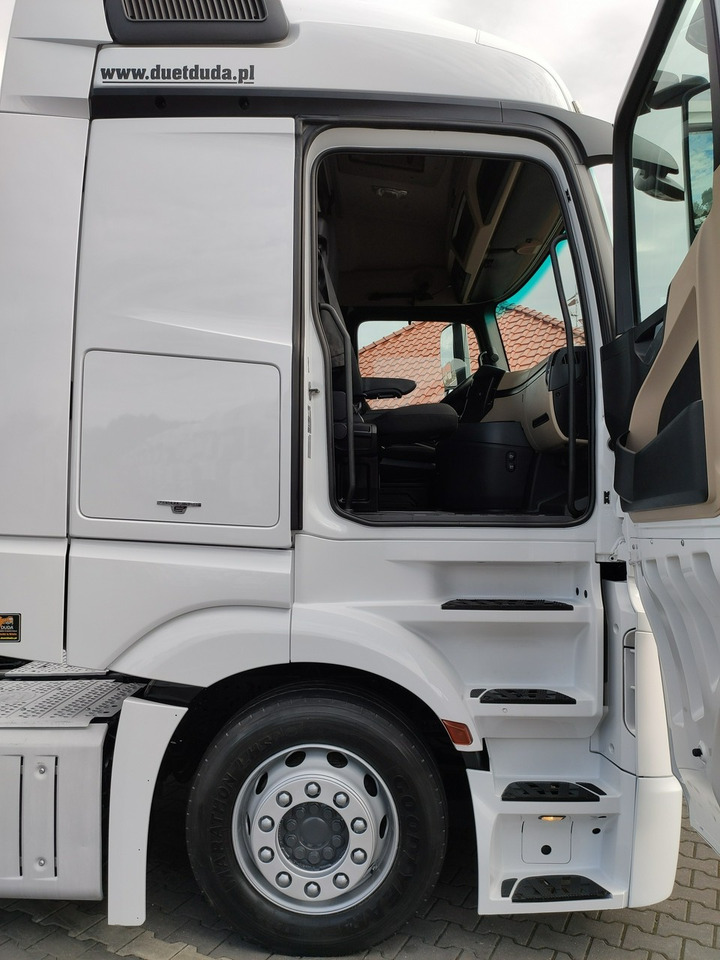 Cabeza tractora Mercedes ACTROS 1845 Euro 6 Low Deck Mega !!!: foto 11