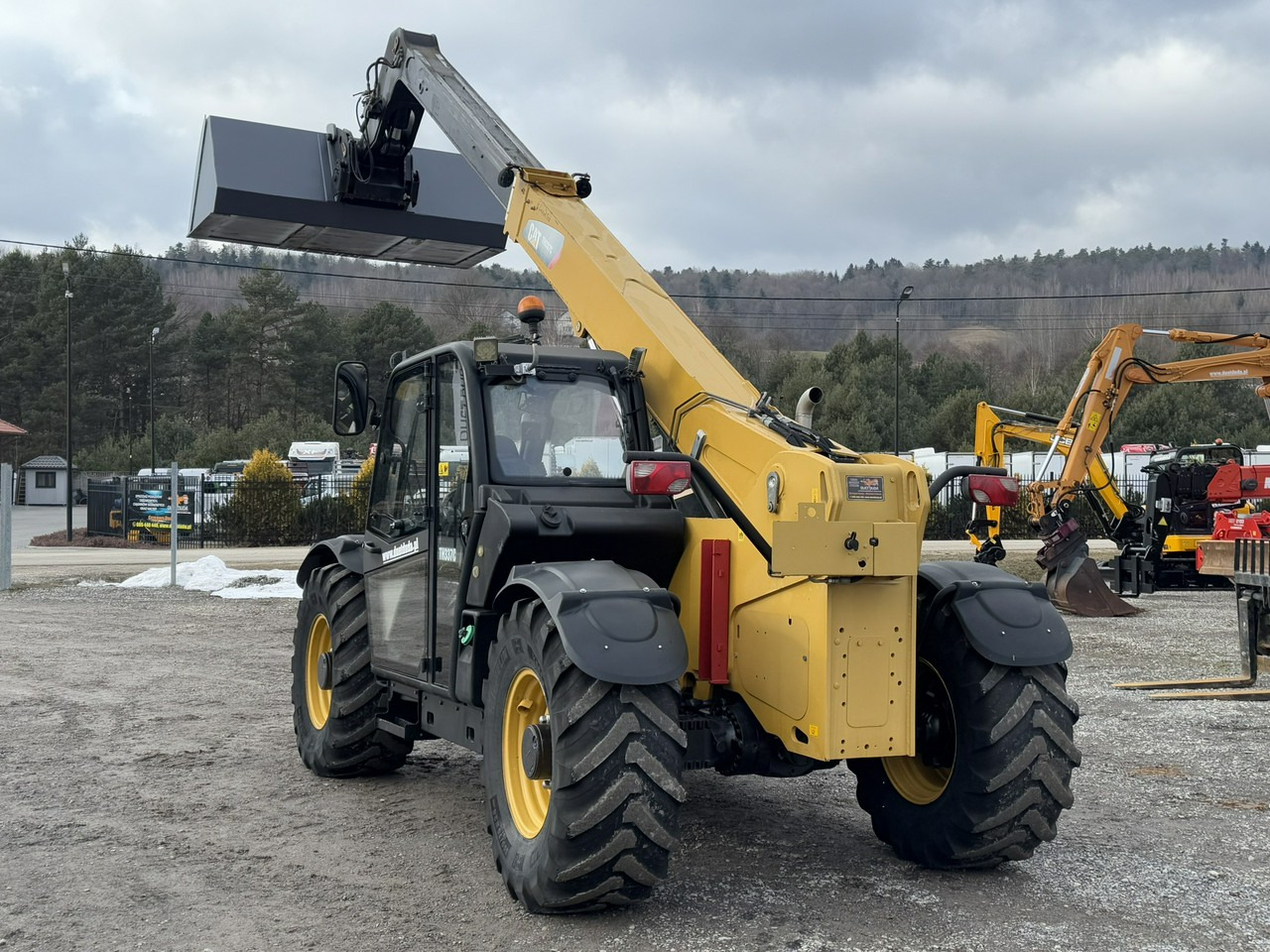 Manipulador telescópico Caterpillar TH337C: foto 20