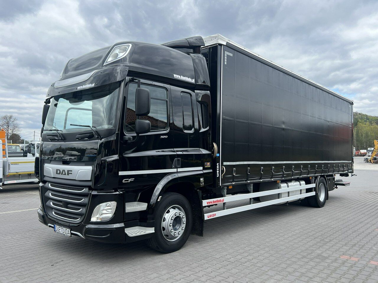DAF CF 320 E6 Winda Firana Tył Drzwi Dach Zsuwany Długi 9.40m - Camión lona: foto 4 DAF CF 320 E6 Winda Firana Tył Drzwi Dach Zsuwany Długi 9.40m - Camión lona: foto 4