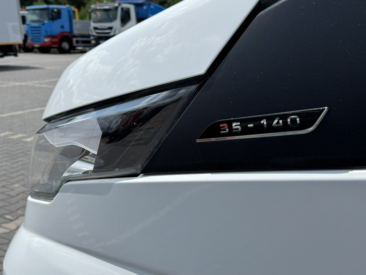 Camión con plataforma elevadora Iveco Daily 35S14: foto 11