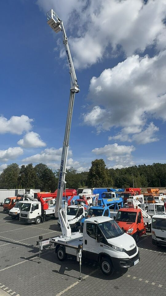 Iveco Daily 35S14 - Camión con plataforma elevadora: foto 3 Iveco Daily 35S14 - Camión con plataforma elevadora: foto 3