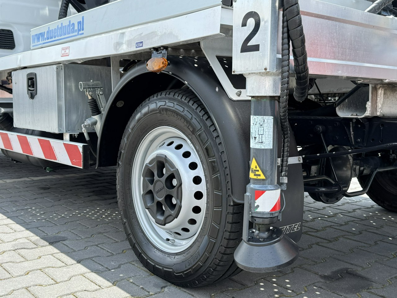 Camión con plataforma elevadora Iveco Daily 35S14: foto 20