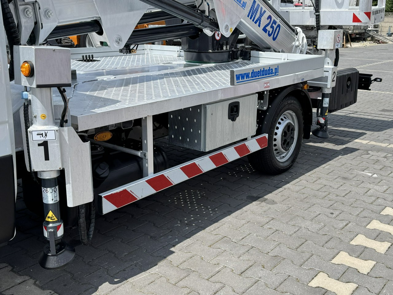 Camión con plataforma elevadora Iveco Daily 35S14: foto 13