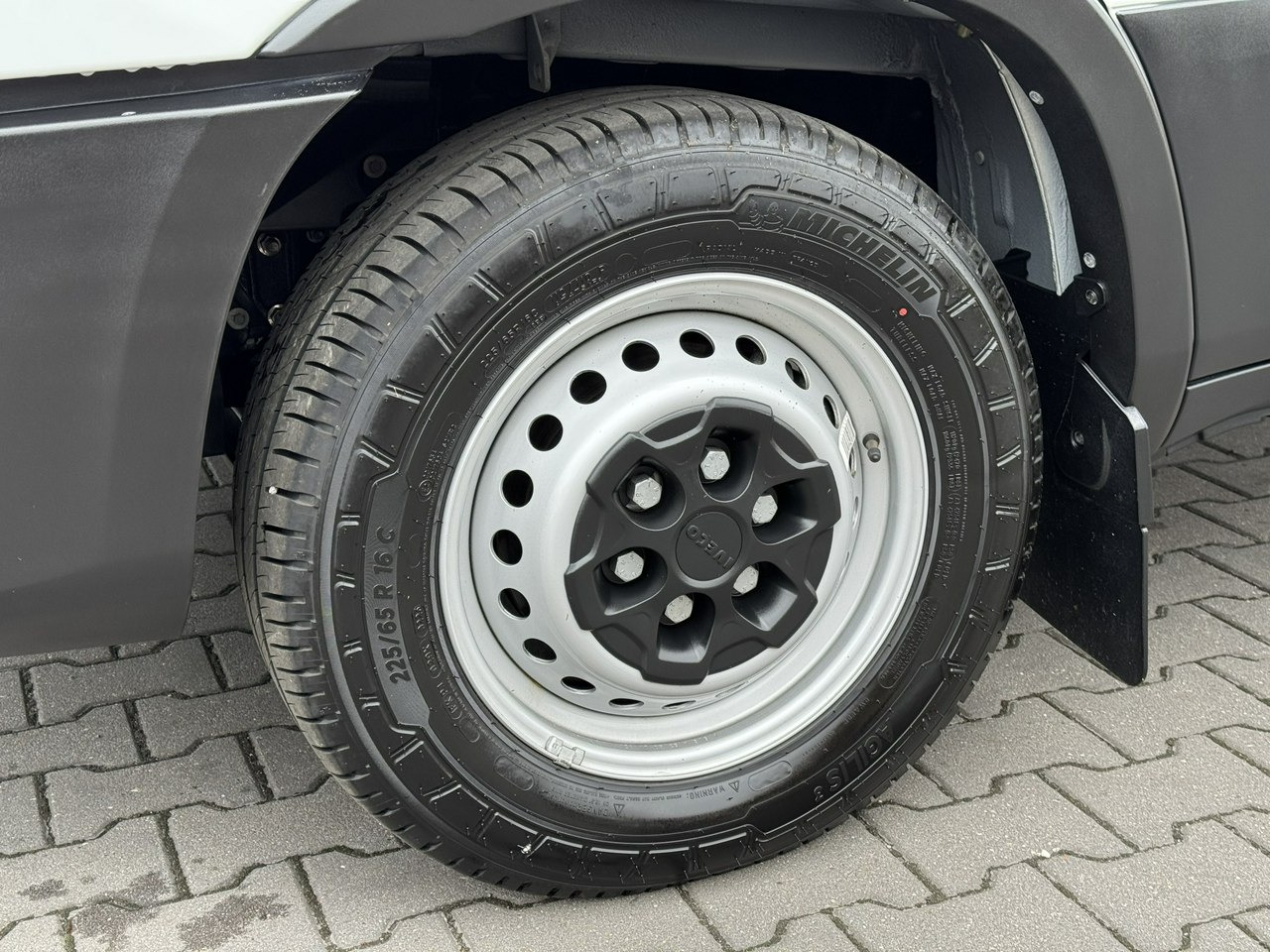 Iveco Daily 35S16 V - Frigorífico furgoneta: foto 4 Iveco Daily 35S16 V - Frigorífico furgoneta: foto 4