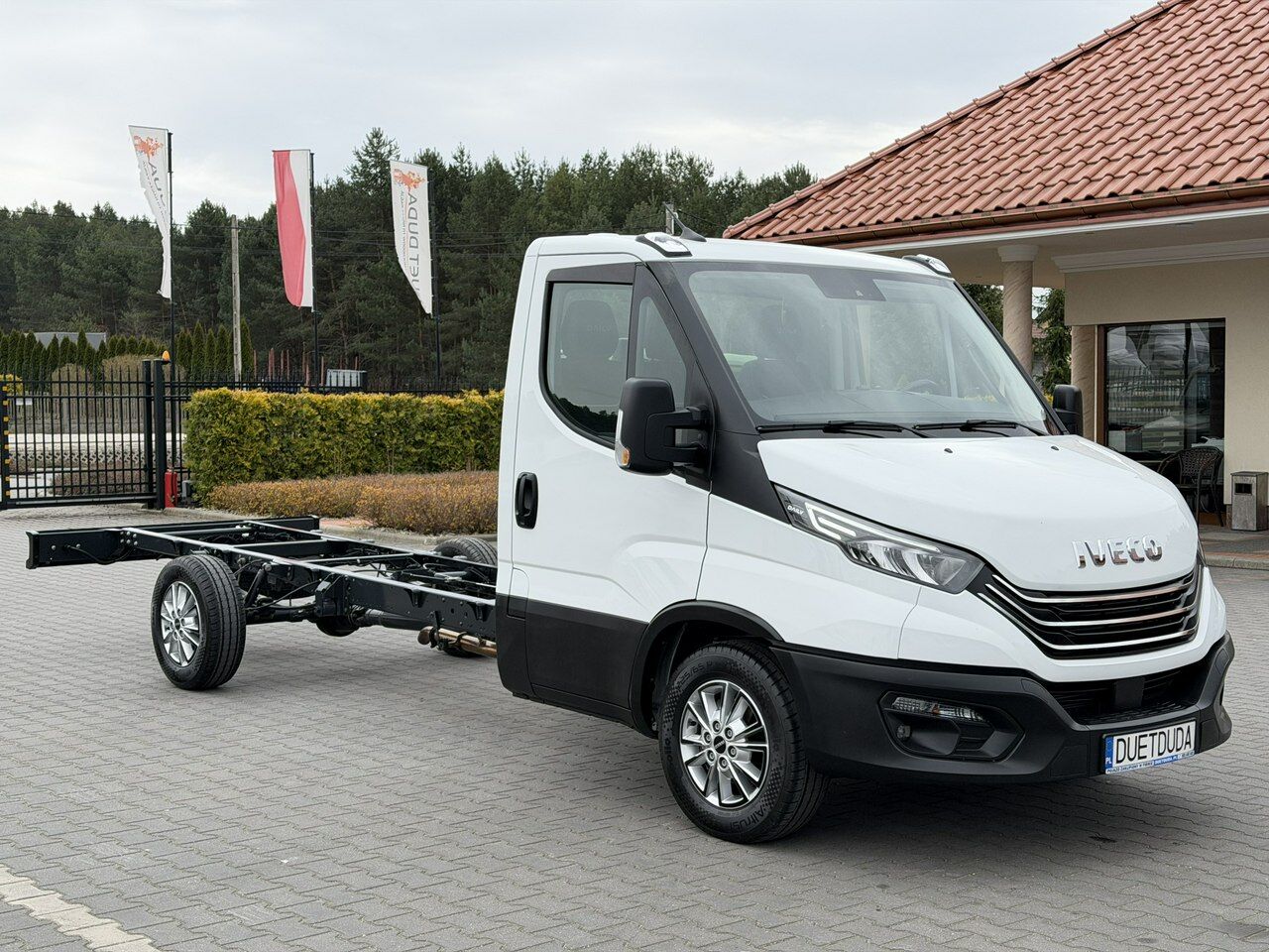Iveco Daily 35S18 H - Chasis camión, Vehículo comercial ligero: foto 2 Iveco Daily 35S18 H - Chasis camión, Vehículo comercial ligero: foto 2