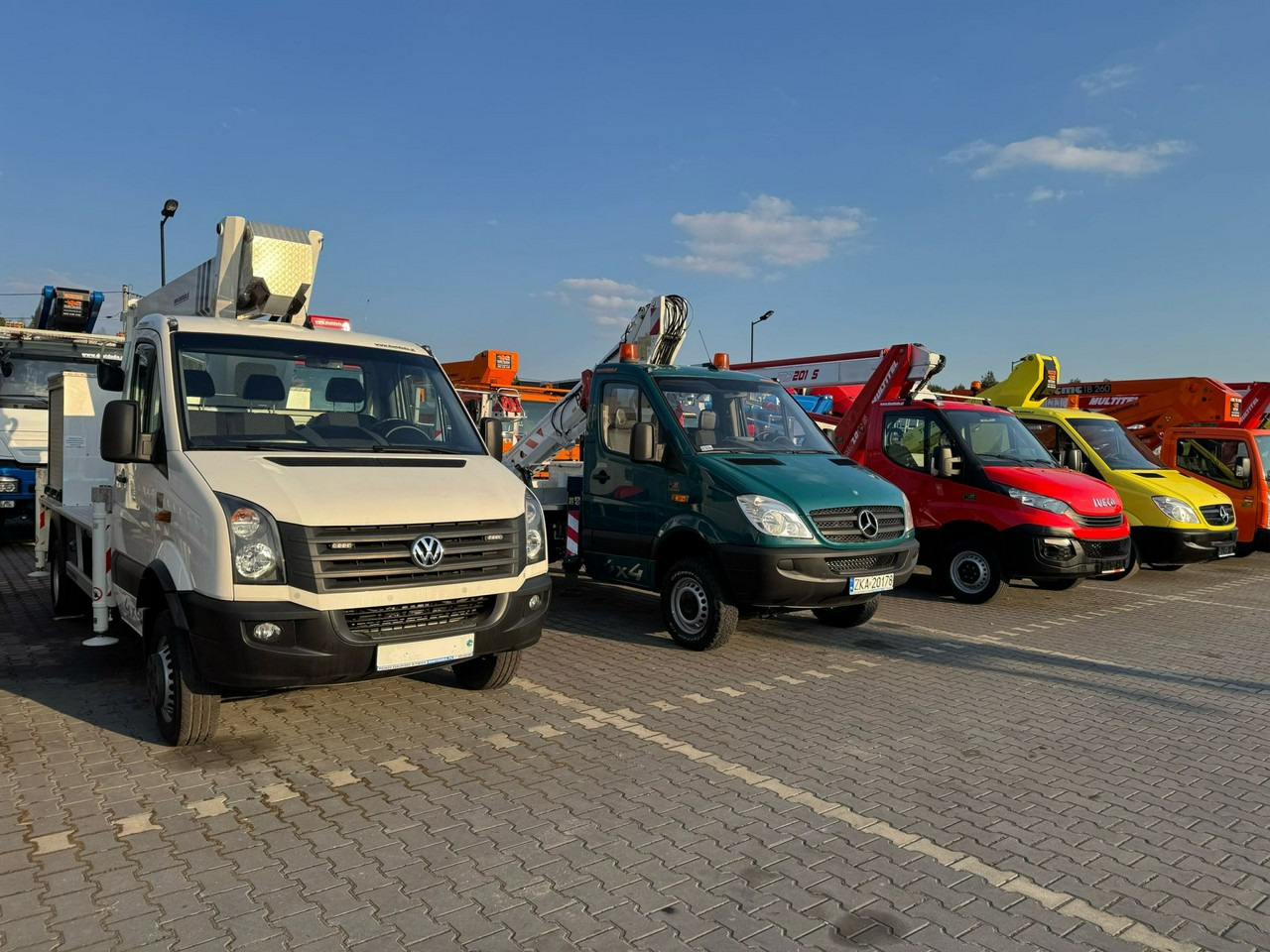 Camión con plataforma elevadora Iveco Daily 55S17W 4x4 Zwyżka 19m Versalift Lat 55 TB Time France: foto 38