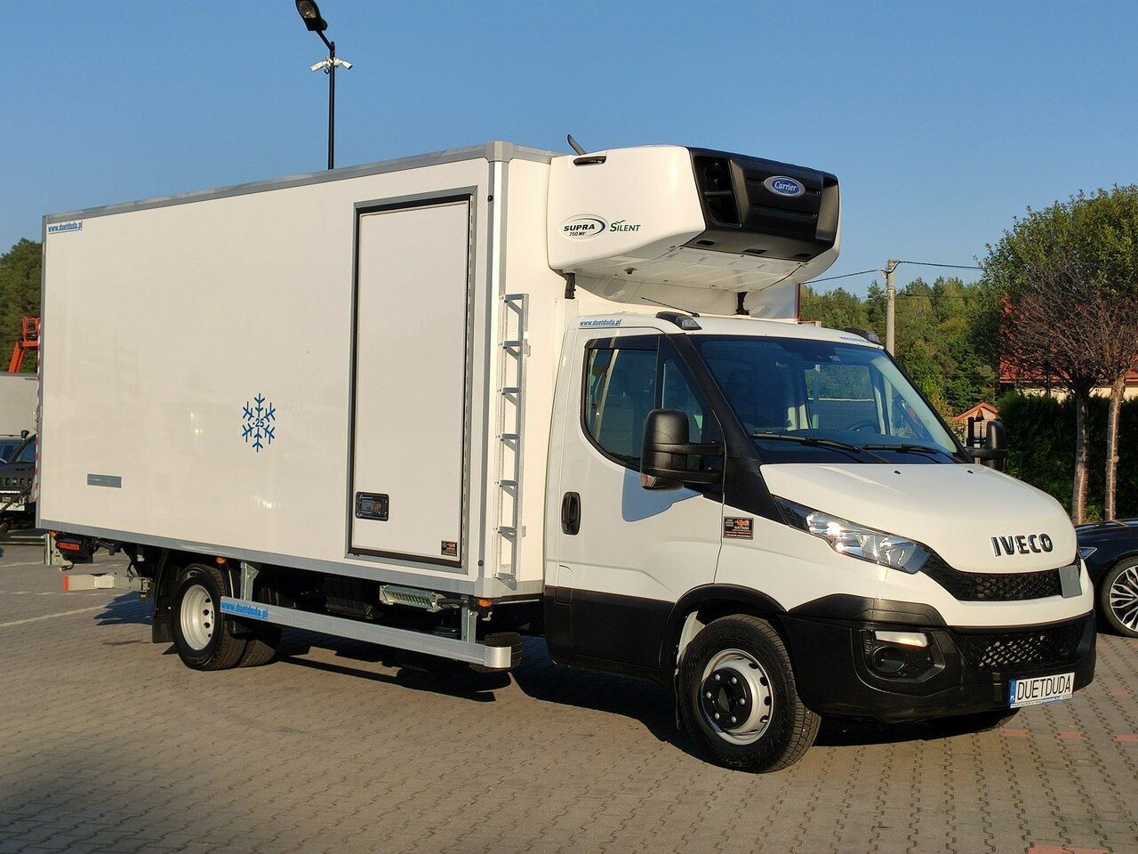 Iveco Daily 70C17 Mroźnia Ściana Grodziowa Multitemperatura - Frigorífico furgoneta: foto 3 Iveco Daily 70C17 Mroźnia Ściana Grodziowa Multitemperatura - Frigorífico furgoneta: foto 3