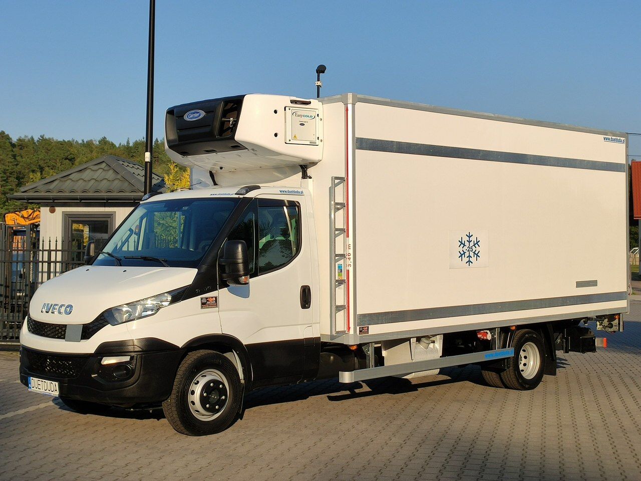 Iveco Daily 70C17 Mroźnia Ściana Grodziowa Multitemperatura - Frigorífico furgoneta: foto 4 Iveco Daily 70C17 Mroźnia Ściana Grodziowa Multitemperatura - Frigorífico furgoneta: foto 4