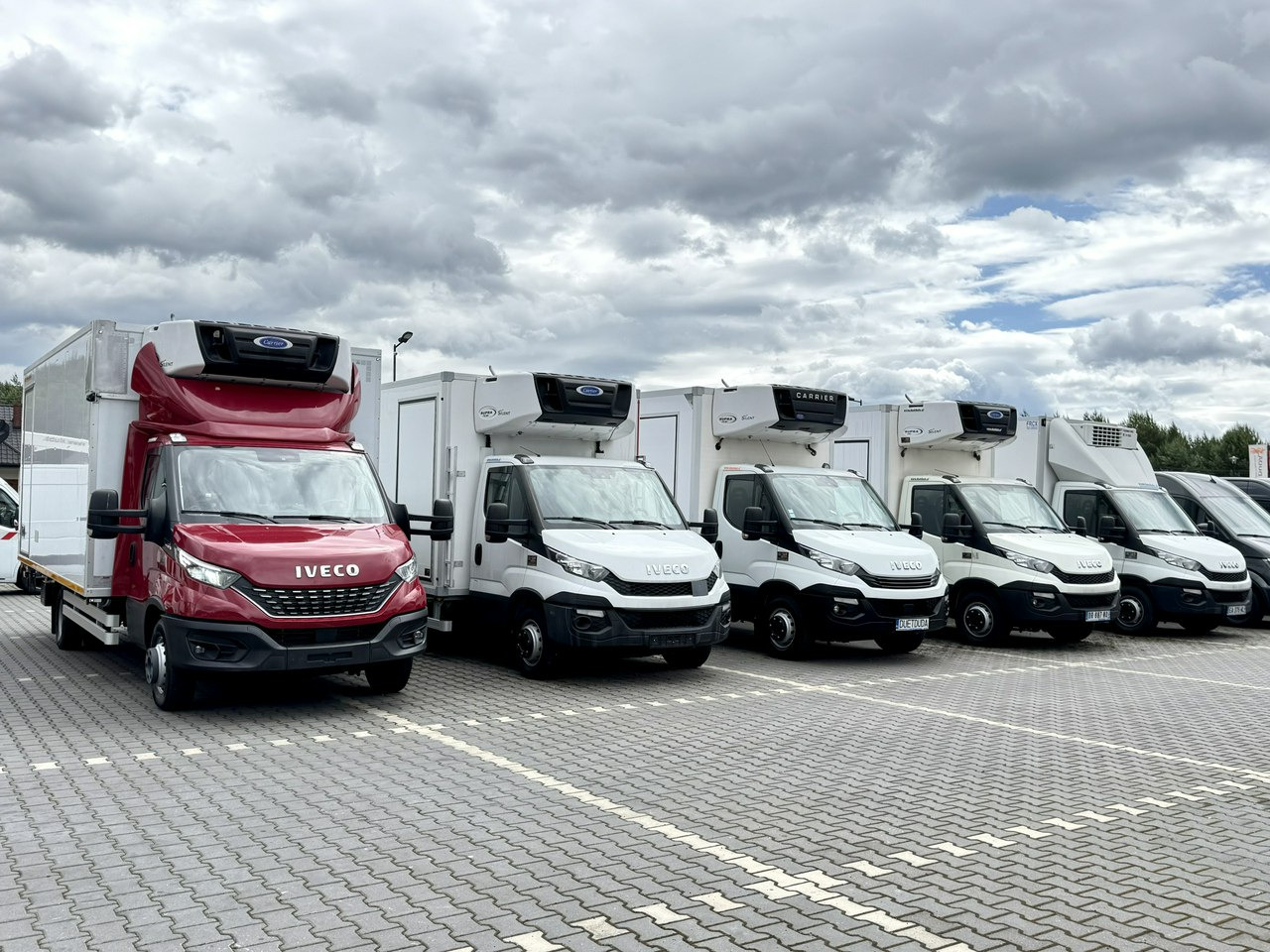 Iveco Daily 72C18 Mroźnia Ściana Grodziowa Podwójny Parownik - Frigorífico furgoneta: foto 1 Iveco Daily 72C18 Mroźnia Ściana Grodziowa Podwójny Parownik - Frigorífico furgoneta: foto 1