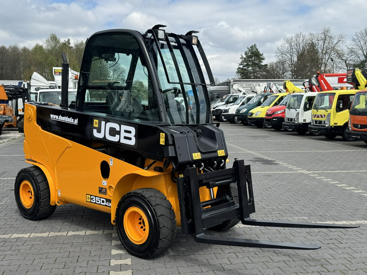 JCB TLT 35D 4x4 T4 TELESKOP / TELESKOPOWY Ładowarka Teleskopowa - Manipulador telescópico: foto 2 JCB TLT 35D 4x4 T4 TELESKOP / TELESKOPOWY Ładowarka Teleskopowa - Manipulador telescópico: foto 2