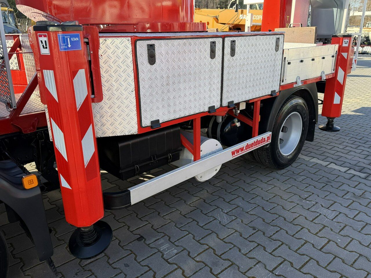 MAN TGL 8.180 Zwyżka Palfinger TKA 28 m w bok 20m podnośnik - Camión con plataforma elevadora: foto 5 MAN TGL 8.180 Zwyżka Palfinger TKA 28 m w bok 20m podnośnik - Camión con plataforma elevadora: foto 5