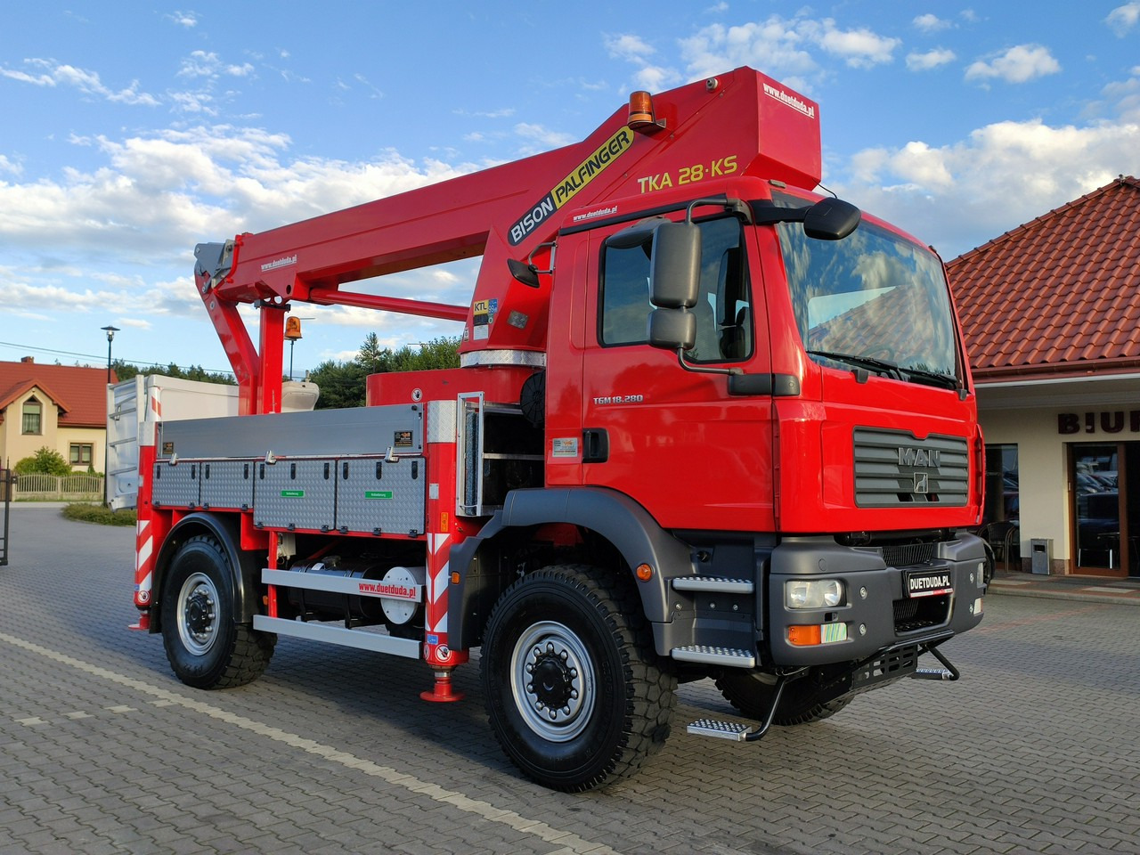 MAN TGM 18.280 4x4 Zwyżka Bison Palfinger TKA 28 Podnośnik Koszowy - Camión con plataforma elevadora: foto 2 MAN TGM 18.280 4x4 Zwyżka Bison Palfinger TKA 28 Podnośnik Koszowy - Camión con plataforma elevadora: foto 2