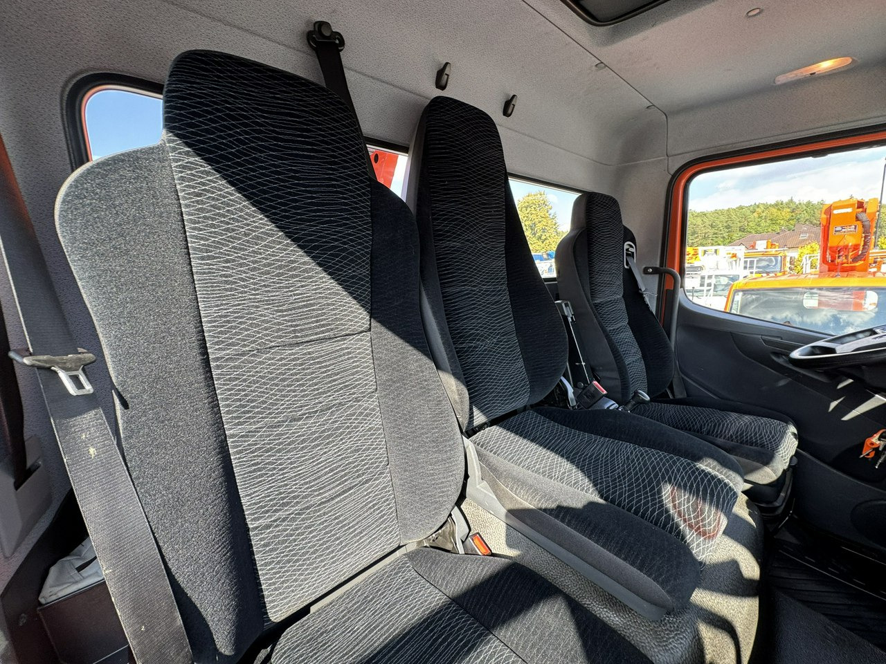 Leasing financiero de Mercedes Atego 818 E6 4x4 Zwyżka PALFINGER P250 BK Podnośnik Koszowy leasing Mercedes Atego 818 E6 4x4 Zwyżka PALFINGER P250 BK Podnośnik Koszowy: foto 43 Leasing financiero de Mercedes Atego 818 E6 4x4 Zwyżka PALFINGER P250 BK Podnośnik Koszowy leasing Mercedes Atego 818 E6 4x4 Zwyżka PALFINGER P250 BK Podnośnik Koszowy: foto 43