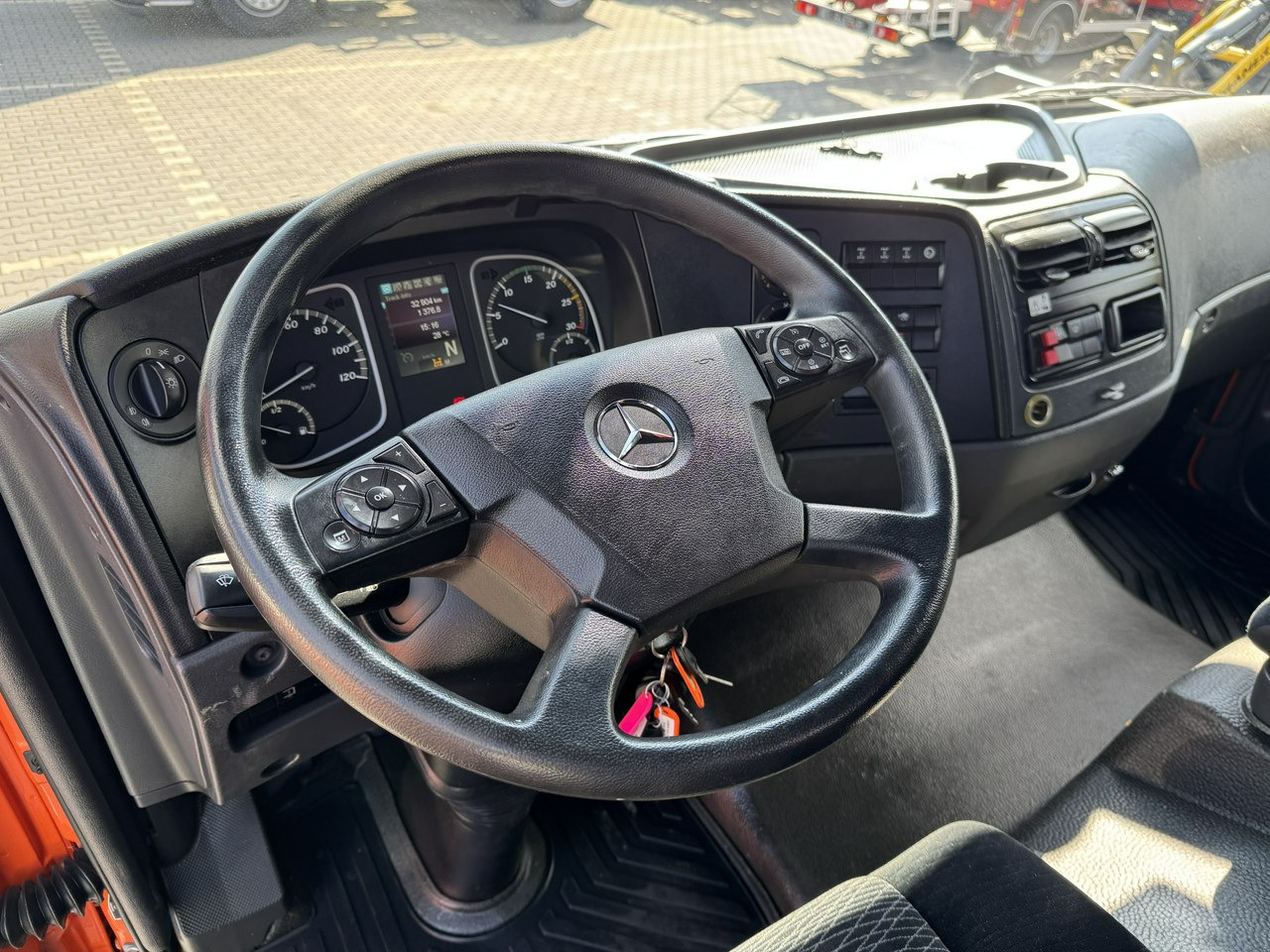 Leasing financiero de Mercedes Atego 818 E6 4x4 Zwyżka PALFINGER P250 BK Podnośnik Koszowy leasing Mercedes Atego 818 E6 4x4 Zwyżka PALFINGER P250 BK Podnośnik Koszowy: foto 36 Leasing financiero de Mercedes Atego 818 E6 4x4 Zwyżka PALFINGER P250 BK Podnośnik Koszowy leasing Mercedes Atego 818 E6 4x4 Zwyżka PALFINGER P250 BK Podnośnik Koszowy: foto 36