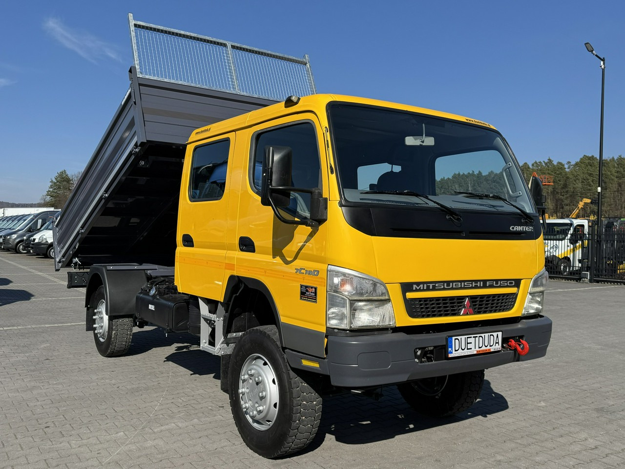 Mitsubishi Canter Fuso 4x4 17C18D 4.9/180KM Wywrotka 3-stronna - Volquete camión: foto 4 Mitsubishi Canter Fuso 4x4 17C18D 4.9/180KM Wywrotka 3-stronna - Volquete camión: foto 4
