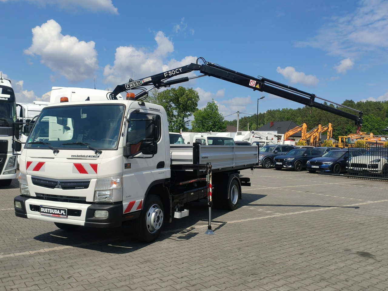 Mitsubishi Canter Fuso 9C18 3.0/180KM Automat, HDS FASSI F30 Wywrotka 3-str - Volquete camión: foto 1 Mitsubishi Canter Fuso 9C18 3.0/180KM Automat, HDS FASSI F30 Wywrotka 3-str - Volquete camión: foto 1