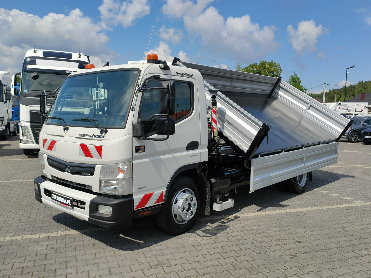 Mitsubishi Canter Fuso 9C18 3.0/180KM Automat, HDS FASSI F30 Wywrotka 3-str - Volquete camión, Camión grúa: foto 5 Mitsubishi Canter Fuso 9C18 3.0/180KM Automat, HDS FASSI F30 Wywrotka 3-str - Volquete camión, Camión grúa: foto 5