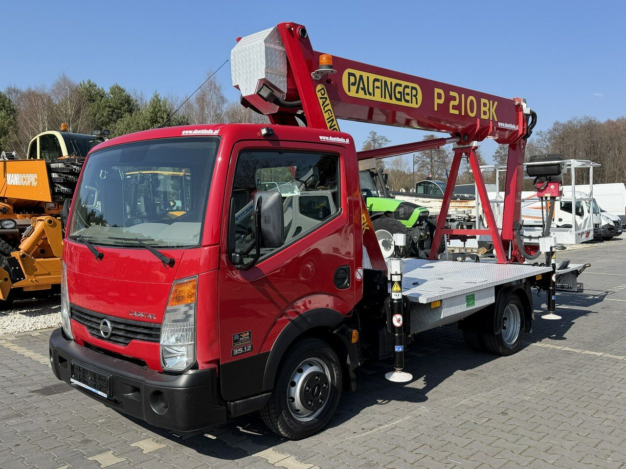Nissan Cabstar Zwyżka Podnośnik Koszowy PALFINGER P210 BK UDT - Camión con plataforma elevadora: foto 2 Nissan Cabstar Zwyżka Podnośnik Koszowy PALFINGER P210 BK UDT - Camión con plataforma elevadora: foto 2
