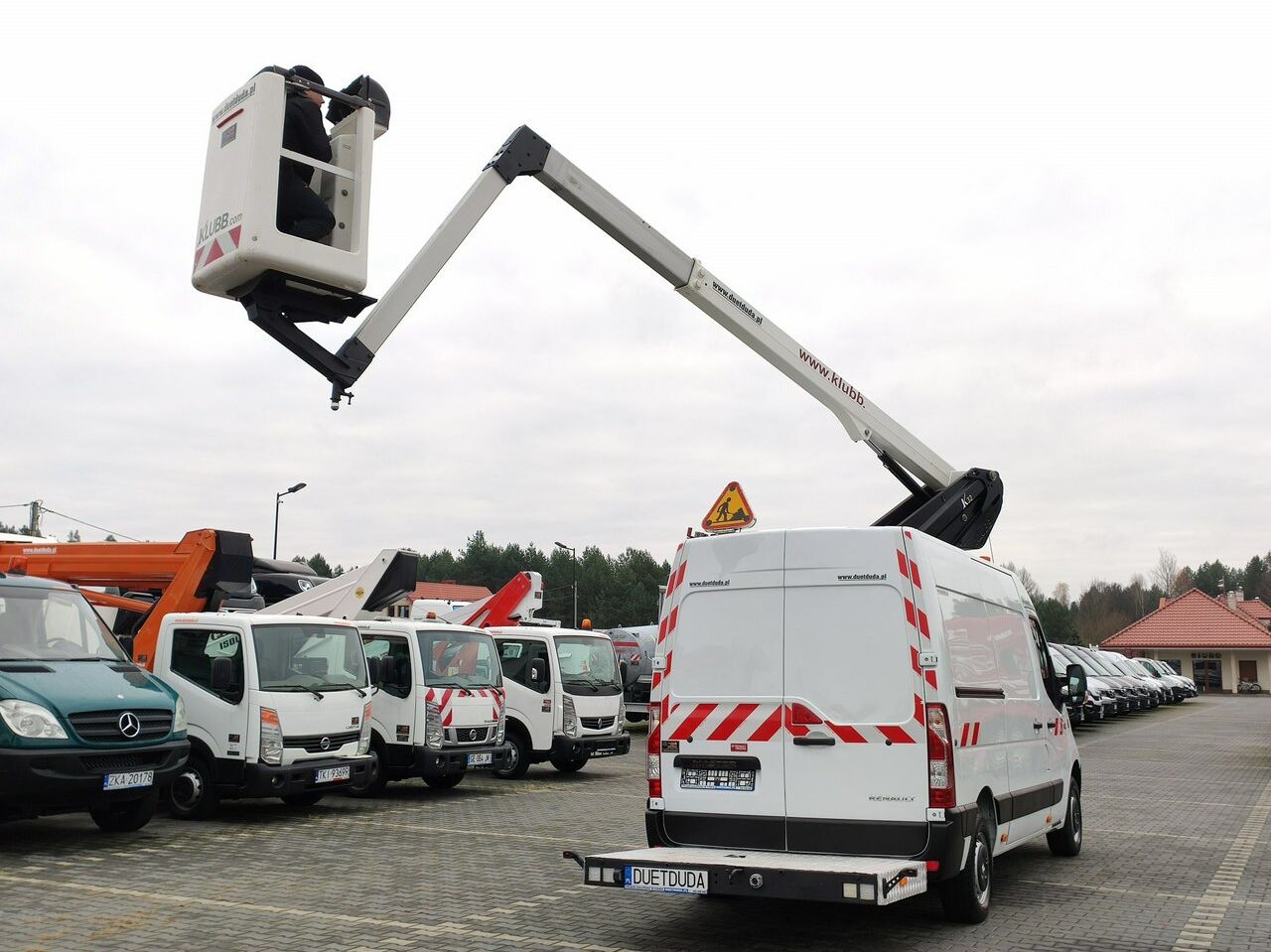 Renault Master - Camión con plataforma elevadora: foto 4 Renault Master - Camión con plataforma elevadora: foto 4