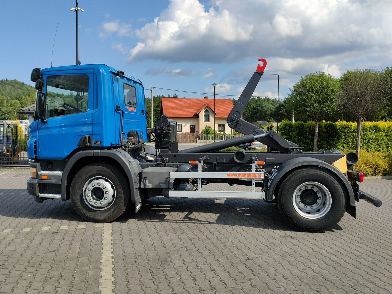Scania P 280 N321 EURO 5 Hakowiec Hak 4x2 SKIBICKI - Multibasculante camión: foto 1 Scania P 280 N321 EURO 5 Hakowiec Hak 4x2 SKIBICKI - Multibasculante camión: foto 1