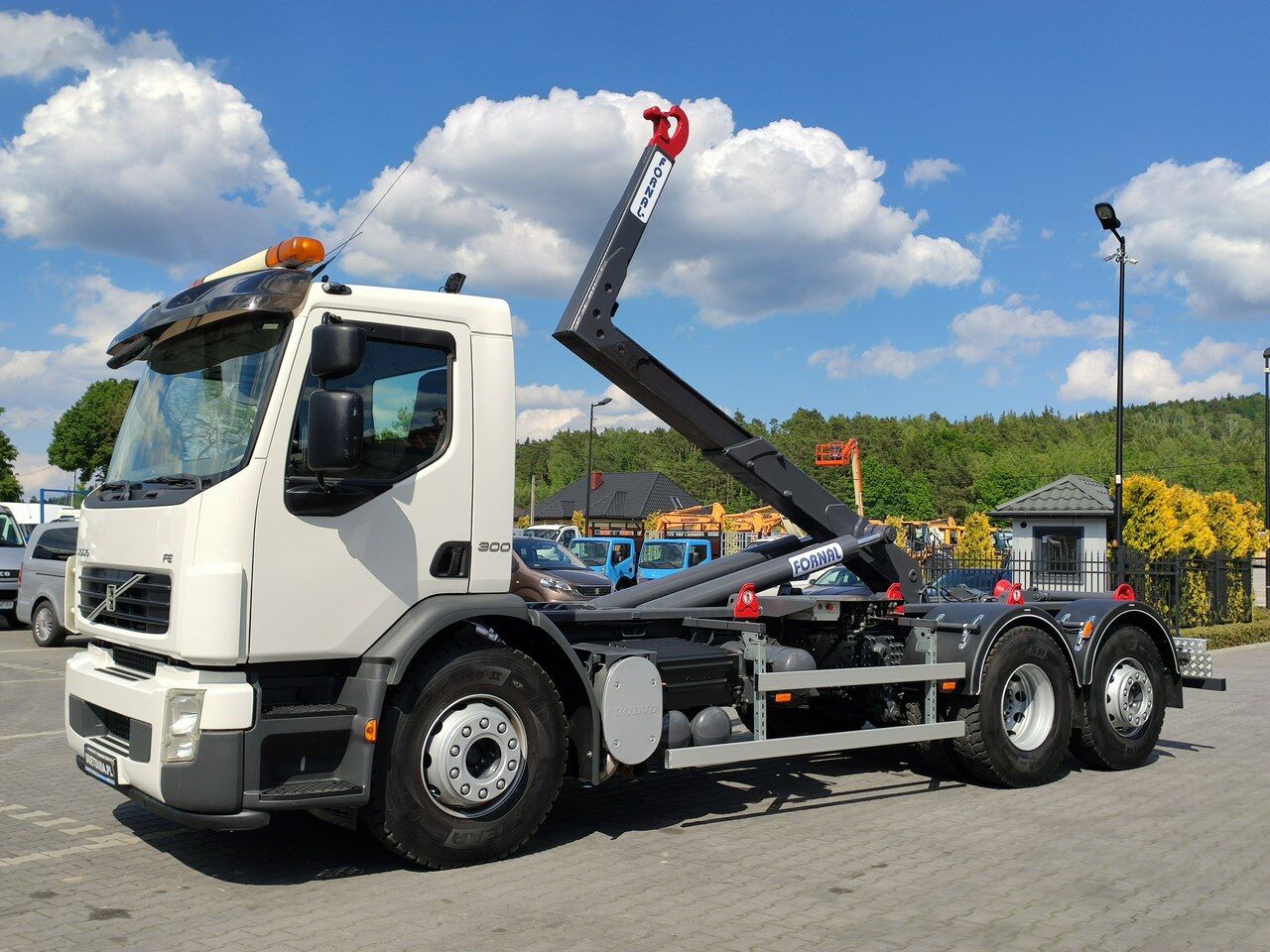 Volvo FE 26.300 Hakowiec Napęd 6x2 Oś Skrętna - Multibasculante camión: foto 2 Volvo FE 26.300 Hakowiec Napęd 6x2 Oś Skrętna - Multibasculante camión: foto 2