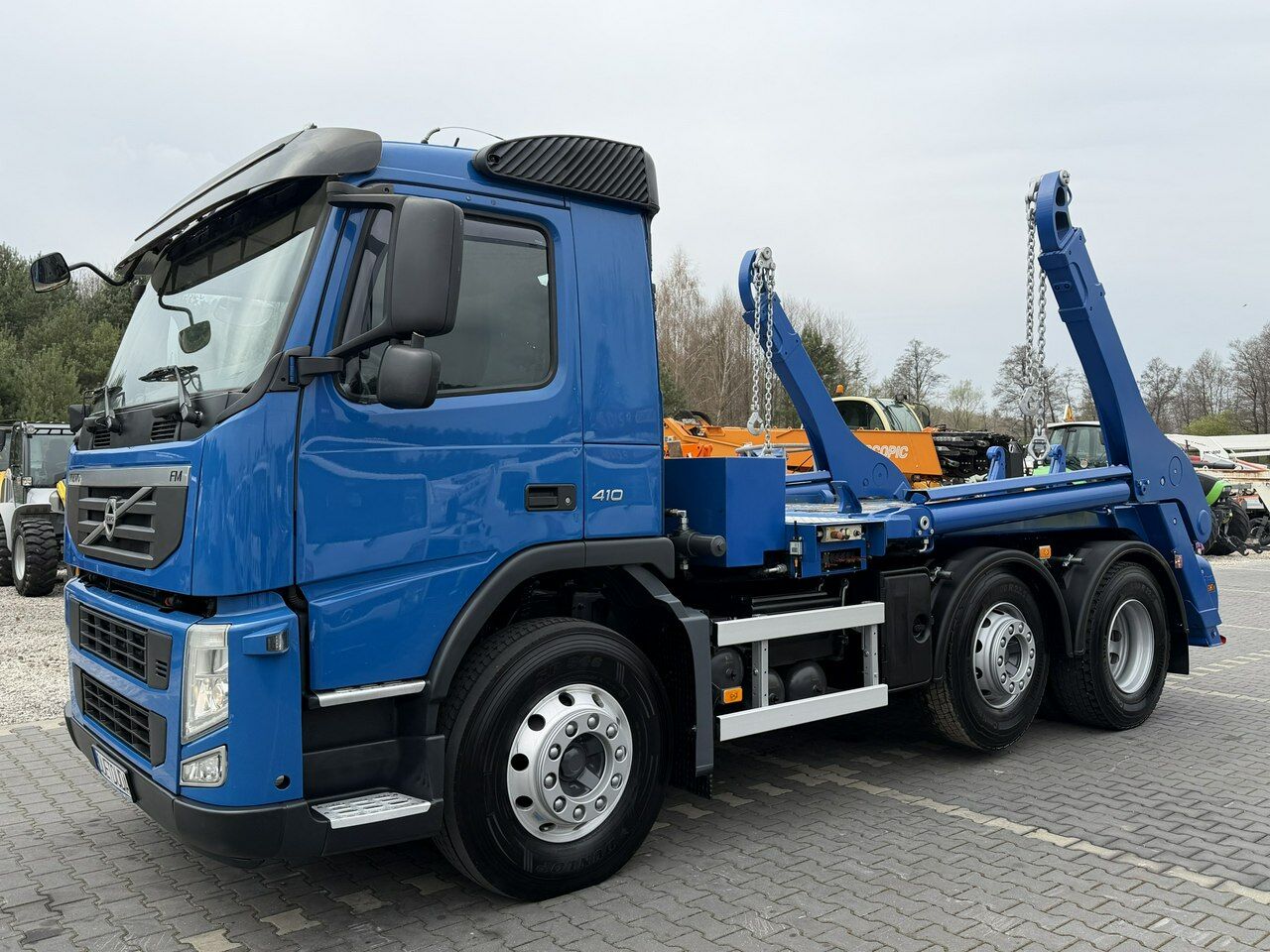 Volvo FM 410 E5 Bramowiec Hakowiec 6x2 Oś Skrętna / Podnoszona Automat - Portacontenedor de cadenas camión: foto 2 Volvo FM 410 E5 Bramowiec Hakowiec 6x2 Oś Skrętna / Podnoszona Automat - Portacontenedor de cadenas camión: foto 2