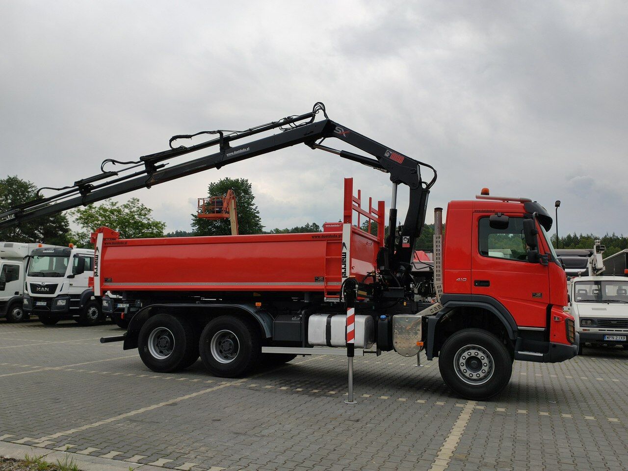 Volvo FMX 410 6x4 13L HDS Radiowy Hydroburta - Volquete camión, Camión grúa: foto 4 Volvo FMX 410 6x4 13L HDS Radiowy Hydroburta - Volquete camión, Camión grúa: foto 4