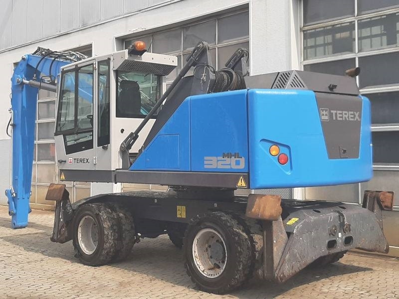 Fuchs MHL 320 F - Manipulador de materiales: foto 3 Fuchs MHL 320 F - Manipulador de materiales: foto 3